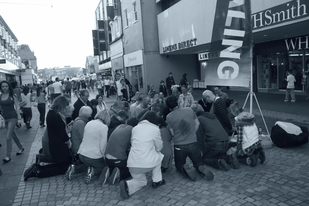 Image of people praying