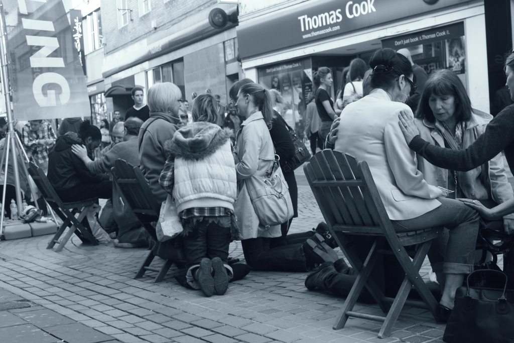 Image of people praying